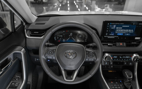 Toyota RAV4, 2025 год, 4 300 000 рублей, 11 фотография