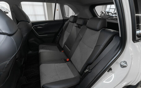 Toyota RAV4, 2025 год, 4 300 000 рублей, 13 фотография