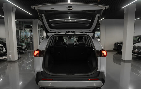 Toyota RAV4, 2025 год, 4 300 000 рублей, 24 фотография