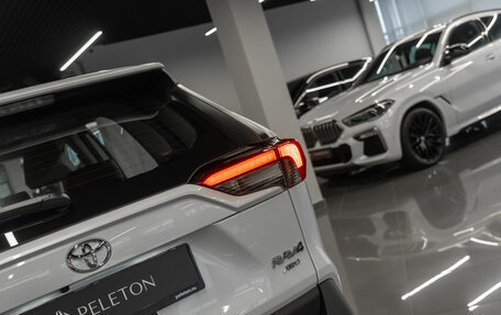 Toyota RAV4, 2025 год, 4 300 000 рублей, 28 фотография