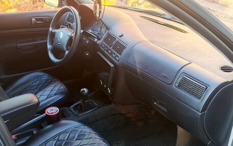 Volkswagen Golf IV, 2000 год, 350 000 рублей, 2 фотография