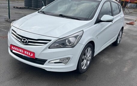 Hyundai Solaris II рестайлинг, 2014 год, 1 190 000 рублей, 2 фотография