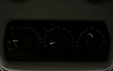 Chevrolet Tahoe II, 2004 год, 769 888 рублей, 19 фотография