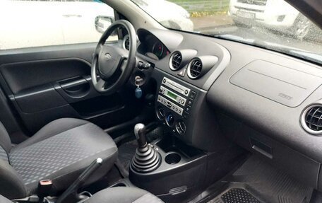 Ford Fiesta, 2005 год, 310 000 рублей, 8 фотография