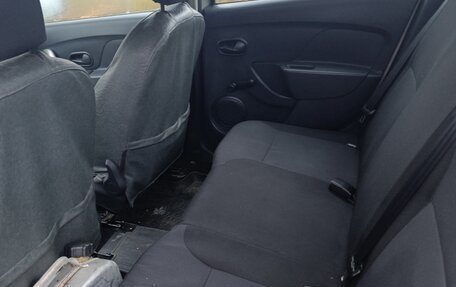 Renault Logan II, 2015 год, 500 000 рублей, 6 фотография