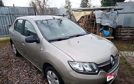 Renault Logan II, 2015 год, 500 000 рублей, 4 фотография