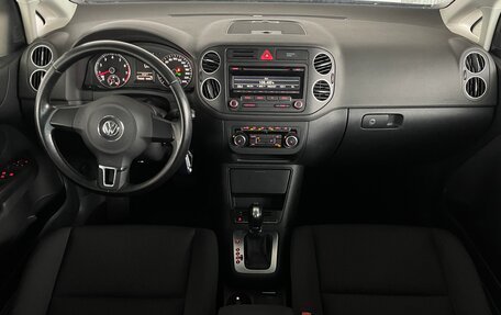 Volkswagen Golf Plus II, 2011 год, 890 000 рублей, 11 фотография