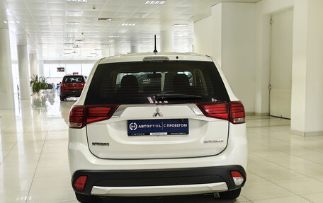 Mitsubishi Outlander III рестайлинг 3, 2015 год, 1 199 000 рублей, 4 фотография