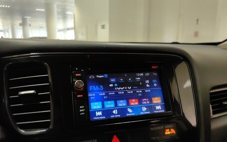 Mitsubishi Outlander III рестайлинг 3, 2015 год, 1 199 000 рублей, 14 фотография