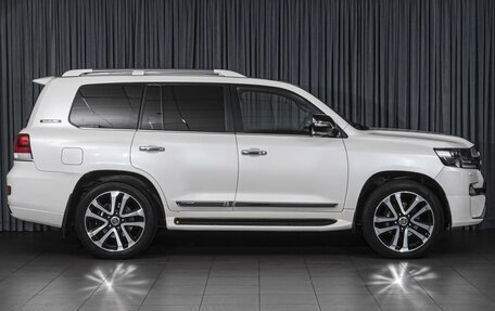 Toyota Land Cruiser 200, 2017 год, 5 775 000 рублей, 5 фотография