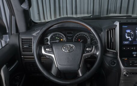 Toyota Land Cruiser 200, 2017 год, 5 775 000 рублей, 13 фотография