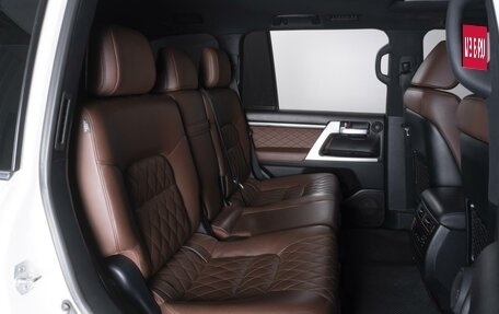 Toyota Land Cruiser 200, 2017 год, 5 775 000 рублей, 7 фотография