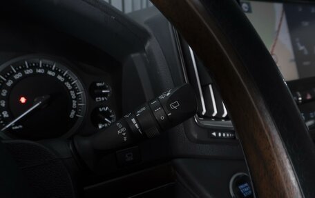 Toyota Land Cruiser 200, 2017 год, 5 775 000 рублей, 24 фотография