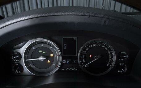 Toyota Land Cruiser 200, 2017 год, 5 775 000 рублей, 27 фотография