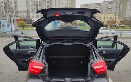 Mercedes-Benz A-Класс, 2015 год, 1 950 000 рублей, 7 фотография