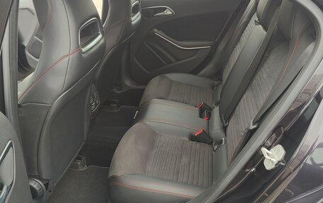 Mercedes-Benz A-Класс, 2015 год, 1 950 000 рублей, 10 фотография