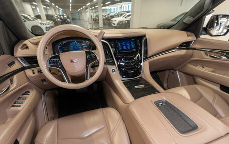 Cadillac Escalade IV, 2019 год, 6 370 000 рублей, 7 фотография