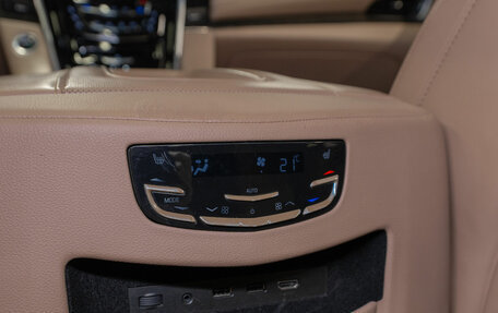 Cadillac Escalade IV, 2019 год, 6 370 000 рублей, 17 фотография