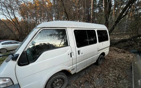 Mazda Bongo IV, 2001 год, 300 000 рублей, 2 фотография