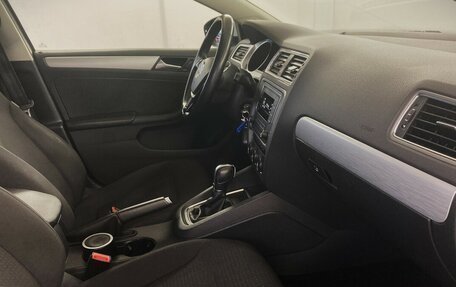 Volkswagen Jetta VI, 2017 год, 1 250 000 рублей, 10 фотография