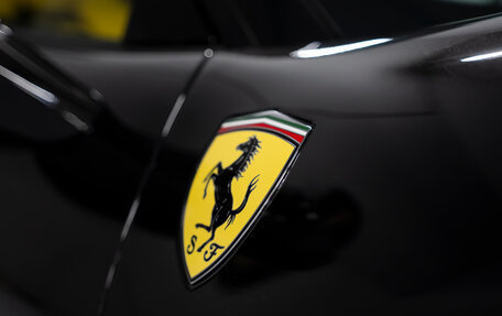 Ferrari F8, 2021 год, 33 000 000 рублей, 7 фотография