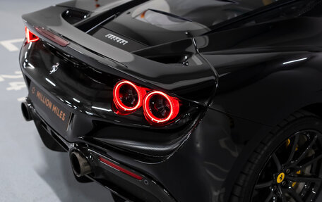 Ferrari F8, 2021 год, 33 000 000 рублей, 10 фотография