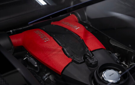 Ferrari F8, 2021 год, 33 000 000 рублей, 11 фотография