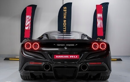 Ferrari F8, 2021 год, 33 000 000 рублей, 8 фотография