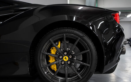 Ferrari F8, 2021 год, 33 000 000 рублей, 14 фотография