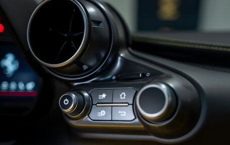 Ferrari F8, 2021 год, 33 000 000 рублей, 21 фотография