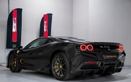 Ferrari F8, 2021 год, 33 000 000 рублей, 12 фотография