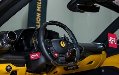 Ferrari F8, 2021 год, 33 000 000 рублей, 16 фотография