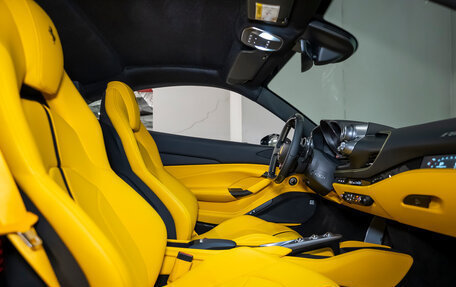 Ferrari F8, 2021 год, 33 000 000 рублей, 27 фотография