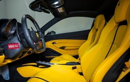 Ferrari F8, 2021 год, 33 000 000 рублей, 25 фотография