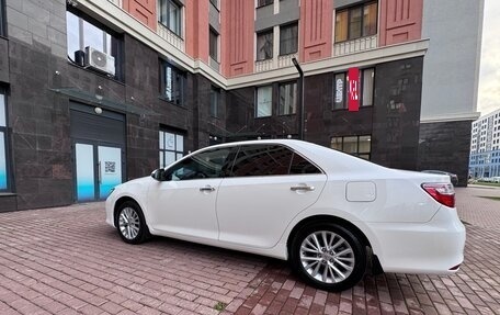 Toyota Camry, 2014 год, 2 190 000 рублей, 14 фотография