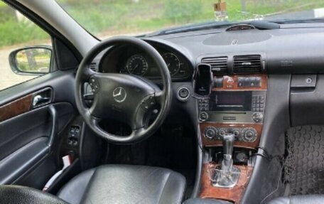 Mercedes-Benz C-Класс, 2006 год, 600 000 рублей, 2 фотография