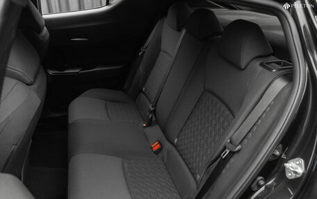 Toyota C-HR I рестайлинг, 2020 год, 2 980 000 рублей, 14 фотография