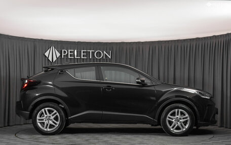 Toyota C-HR I рестайлинг, 2020 год, 2 980 000 рублей, 8 фотография