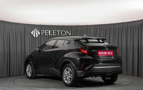 Toyota C-HR I рестайлинг, 2020 год, 2 980 000 рублей, 4 фотография