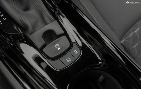 Toyota C-HR I рестайлинг, 2020 год, 2 980 000 рублей, 17 фотография