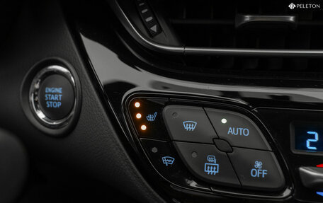 Toyota C-HR I рестайлинг, 2020 год, 2 980 000 рублей, 19 фотография