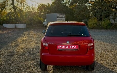 Skoda Fabia II, 2013 год, 950 000 рублей, 6 фотография