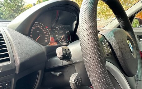 BMW 1 серия, 2006 год, 930 000 рублей, 18 фотография