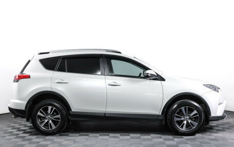 Toyota RAV4, 2017 год, 2 377 000 рублей, 4 фотография