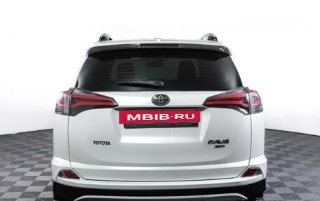 Toyota RAV4, 2017 год, 2 377 000 рублей, 6 фотография