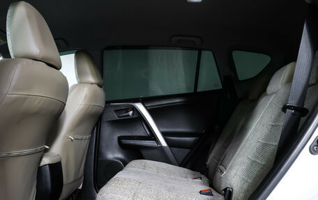 Toyota RAV4, 2017 год, 2 377 000 рублей, 12 фотография