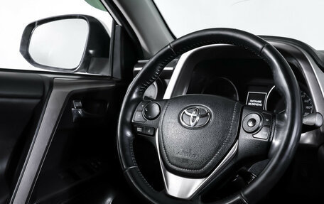 Toyota RAV4, 2017 год, 2 377 000 рублей, 13 фотография