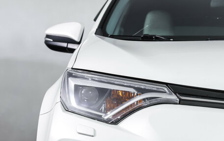 Toyota RAV4, 2017 год, 2 377 000 рублей, 23 фотография