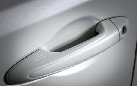 Toyota RAV4, 2017 год, 2 377 000 рублей, 26 фотография