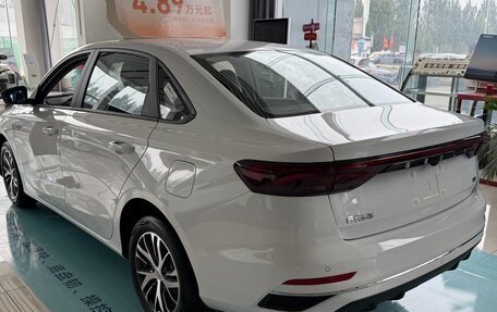 Geely Emgrand, 2025 год, 1 740 000 рублей, 4 фотография